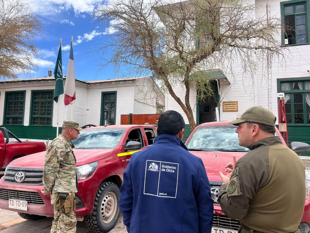 Autoridades y Camionetas Robas en San Pedro de Atacama Autoridades y Camionetas Robas en San Pedro de Atacama