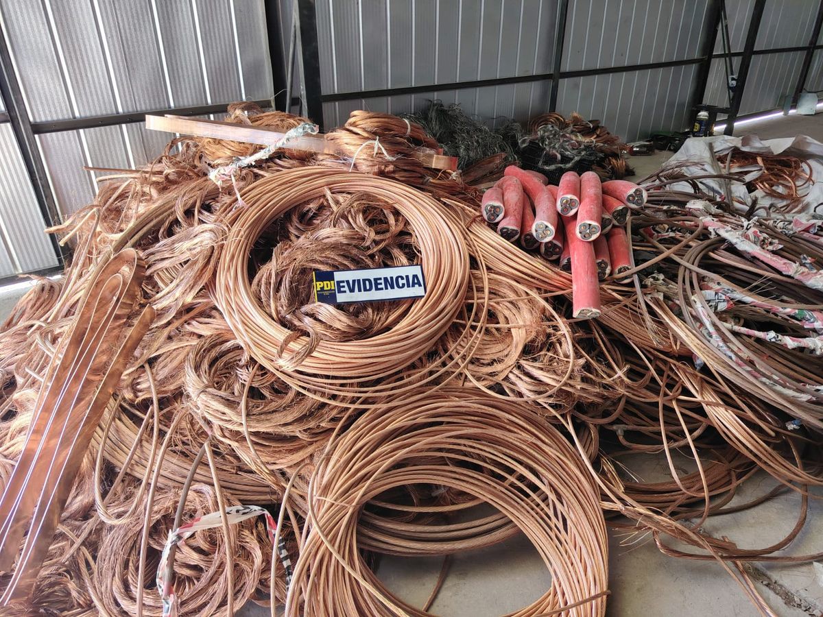 BIRO Calama recupera millonario cargamento de cables robados