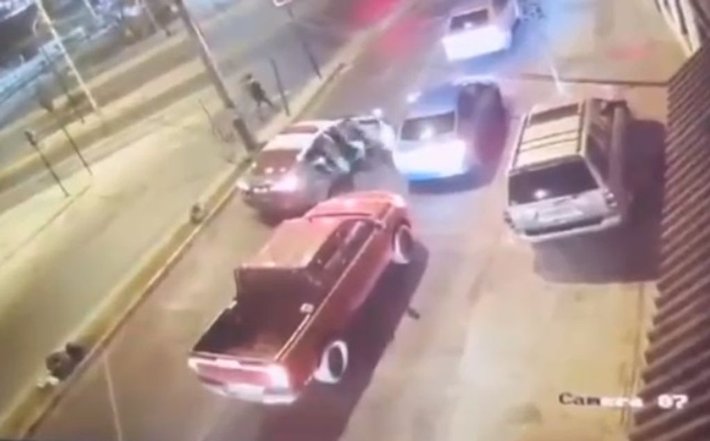 Carabineros Recuperan Camioneta Robada Carabineros Recuperan Camioneta Robada