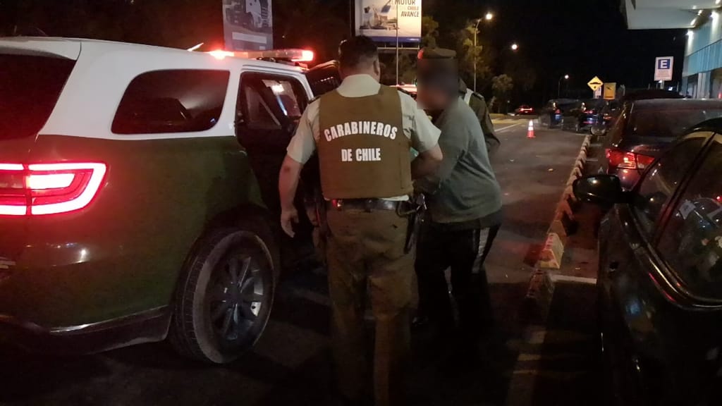 Detenido Fiscalización Aeropuerto Detenido Fiscalización Aeropuerto