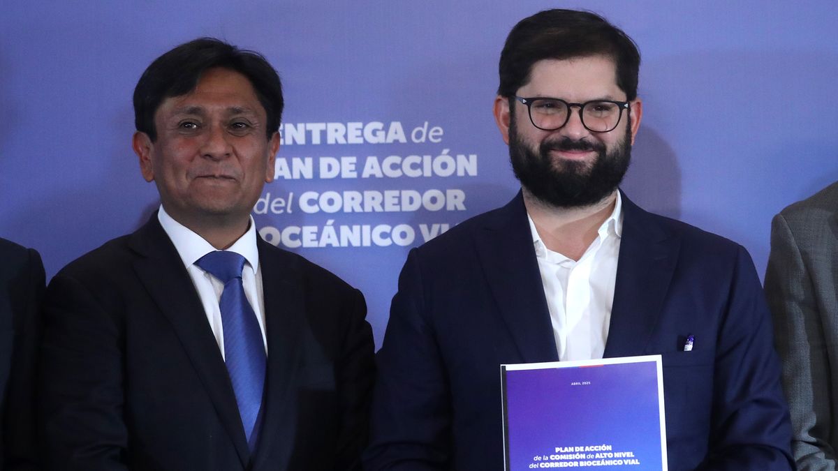 Presidente Gabriel Boric Gobernador Regional Ricardo Díaz Presidente Gabriel Boric Gobernador Regional Ricardo Díaz