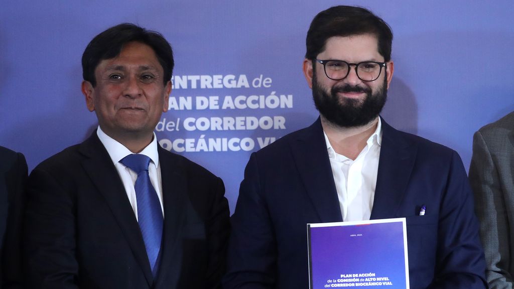 Presidente Gabriel Boric Gobernador Regional Ricardo Díaz Presidente Gabriel Boric Gobernador Regional Ricardo Díaz