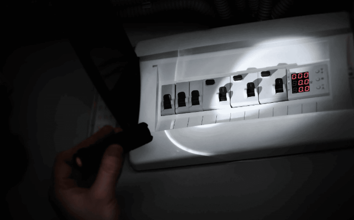 Diputados piden comisión investigadora por apagón masivo Diputados piden comisión investigadora por apagón masivo