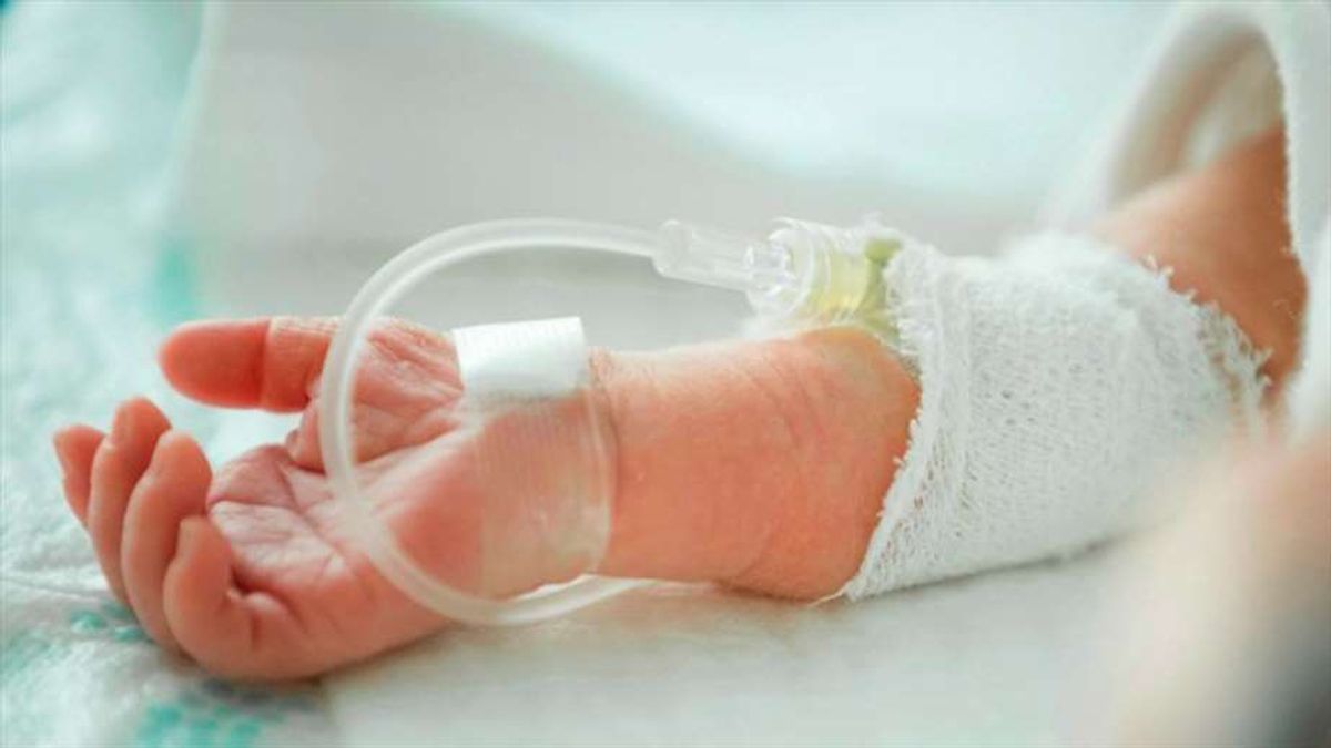 bebé hospitalizado