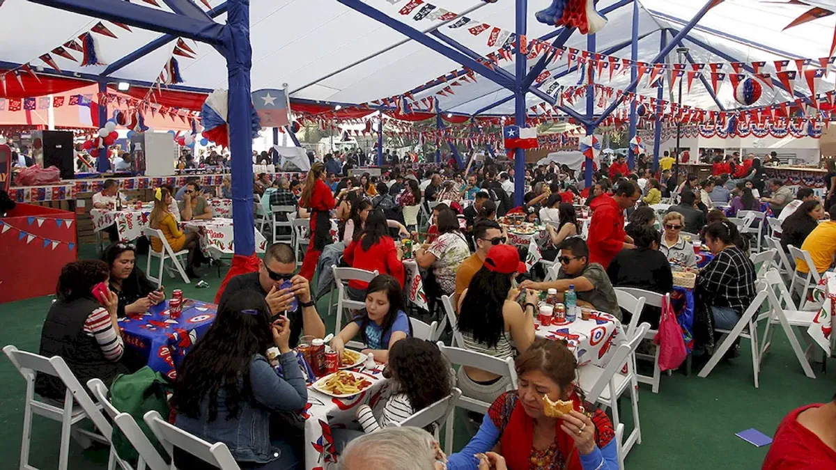 Imagen Referencial - Fiestas Patrias Imagen Referencial - Fiestas Patrias