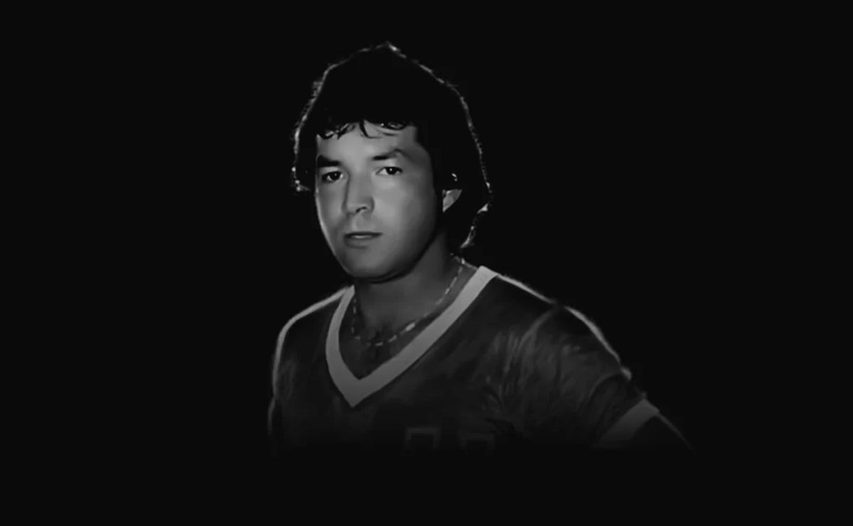 Fallece Sandrino Castec, ícono de la U y la Selección Chilena Fallece Sandrino Castec, ícono de la U y la Selección Chilena