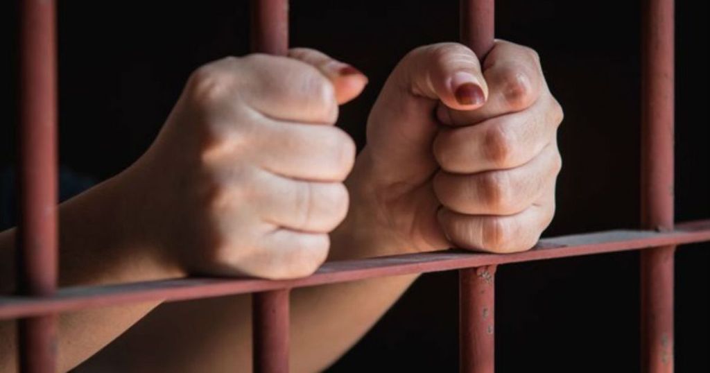 Condena Cárcel Mujer Condena Cárcel Mujer