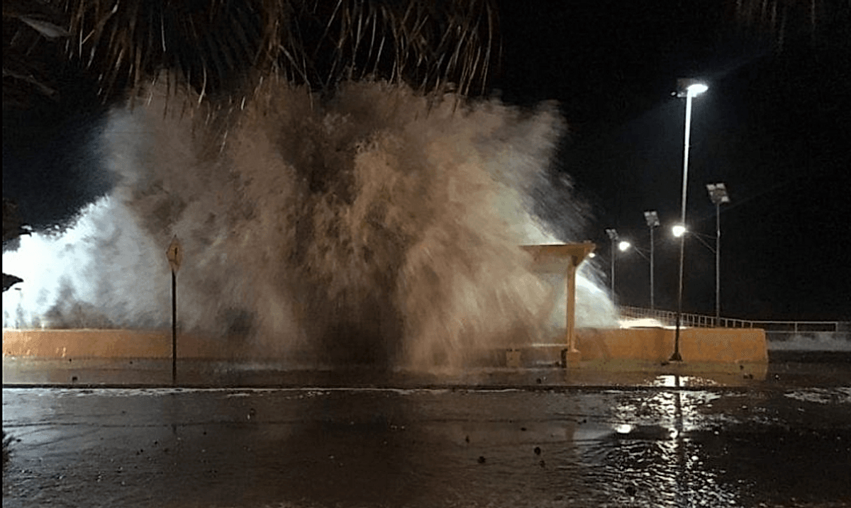 Alerta por marejadas anormales en Antofagasta Alerta por marejadas anormales en Antofagasta