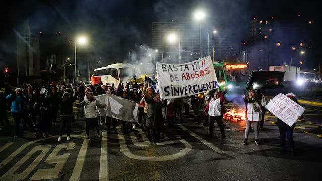 Paro nacional trabajadora Junaeb Paro nacional trabajadora Junaeb