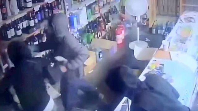 Robo local de alcoholes