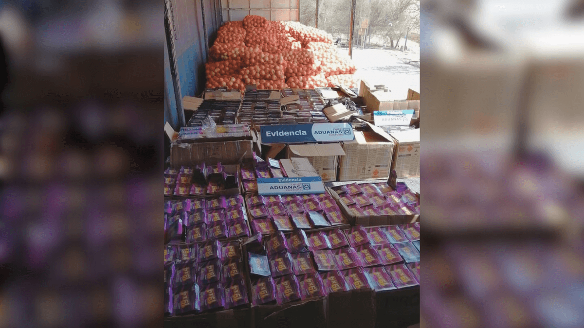 Aduanas descubre contrabando de fuegos artificiales en Quillagua Aduanas descubre contrabando de fuegos artificiales en Quillagua