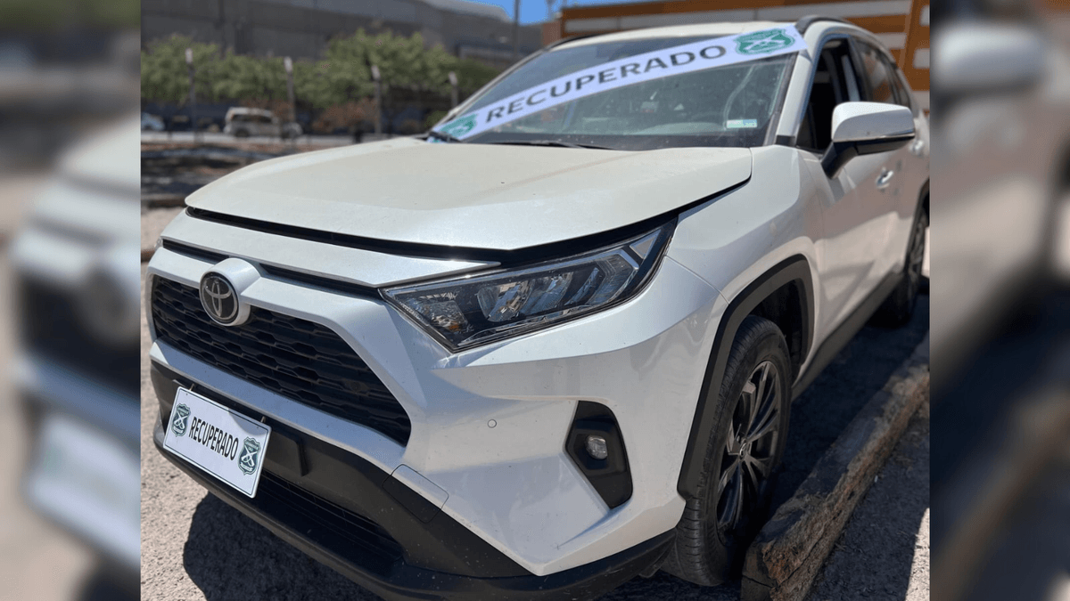 Carabineros recuperan vehículo robado en Calama Carabineros recuperan vehículo robado en Calama