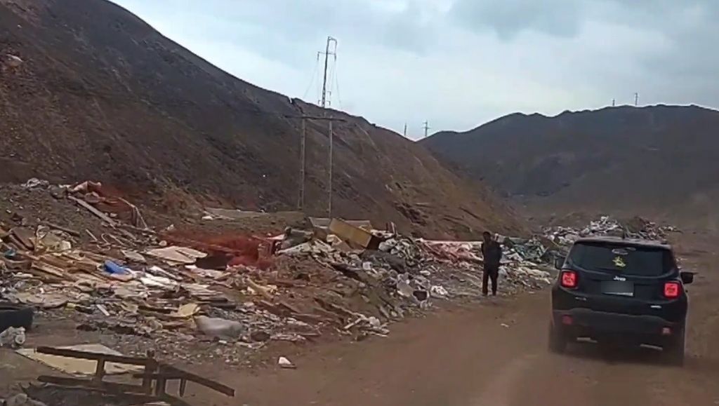 Denuncia Basura Vía Aluvional Denuncia Basura Vía Aluvional