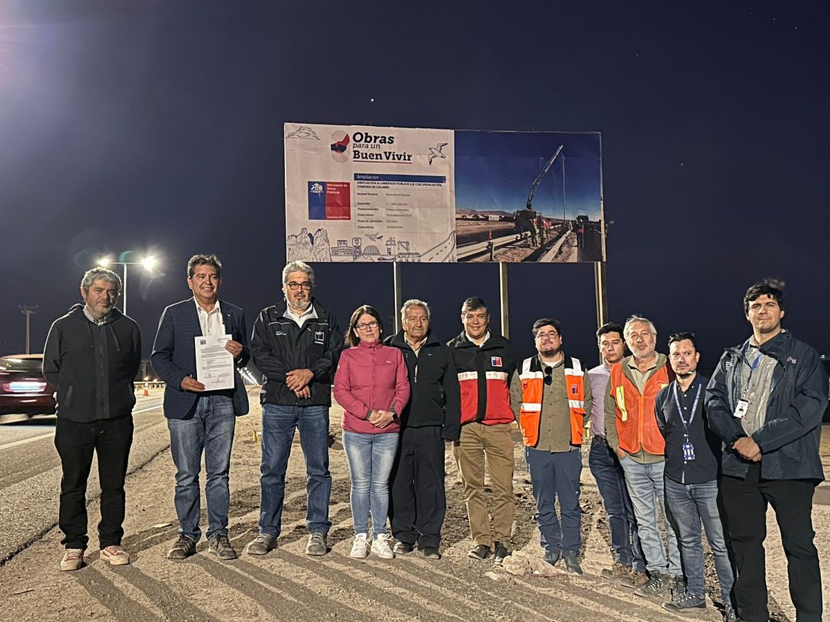 MOP invierte 1.800 millones en iluminación de avenida en Calama MOP invierte 1.800 millones en iluminación de avenida en Calama