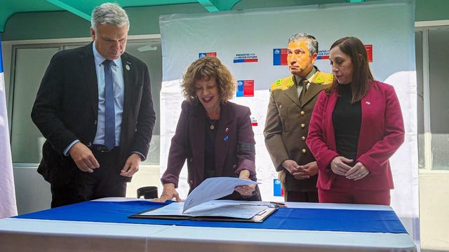 Permiso nueva escuela de Carabineros Permiso nueva escuela de Carabineros