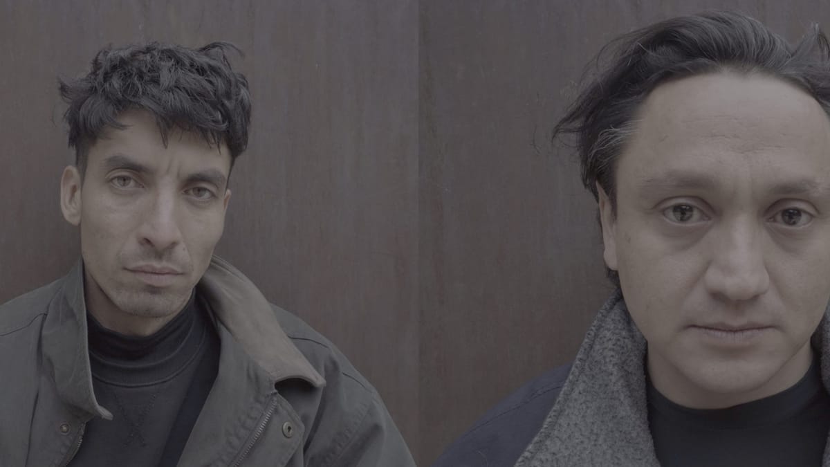 Algo Huele Mal Algo Huele Mal