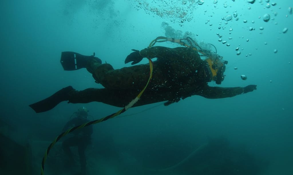 diver-83511_960_720