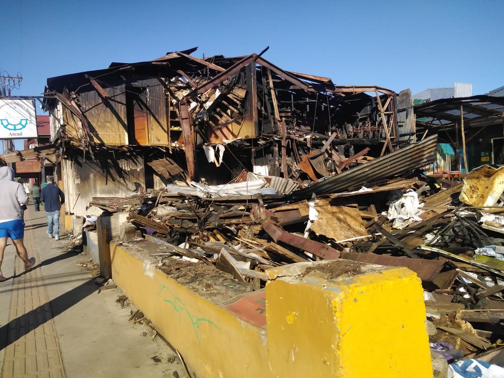 Ruinas sede del comercio de Ancud. Ruinas sede del comercio de Ancud.