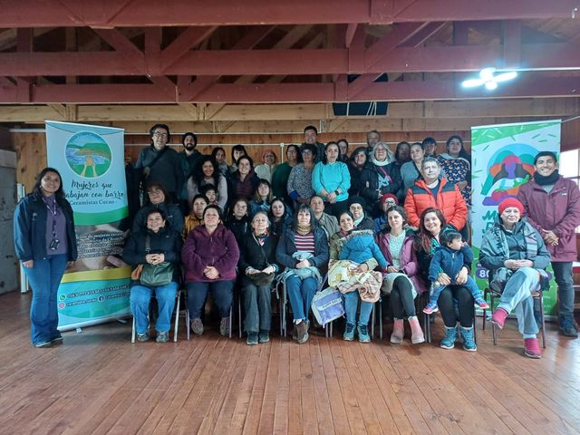 FOTO GRUPAL CERAMICA CUCAO FOTO GRUPAL CERAMICA CUCAO