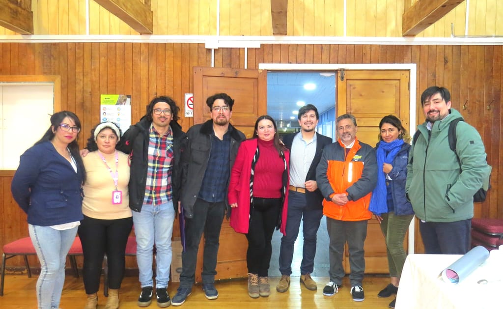 Equipo Fae Castro junto a Felipe Lecannelier y director ONG Coincide Miguel Salazar (esq derecha) Equipo Fae Castro junto a Felipe Lecannelier y director ONG Coincide Miguel Salazar (esq derecha)