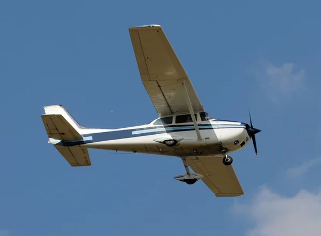 depositphotos_11852564-stock-photo-light-private-airplane depositphotos_11852564-stock-photo-light-private-airplane