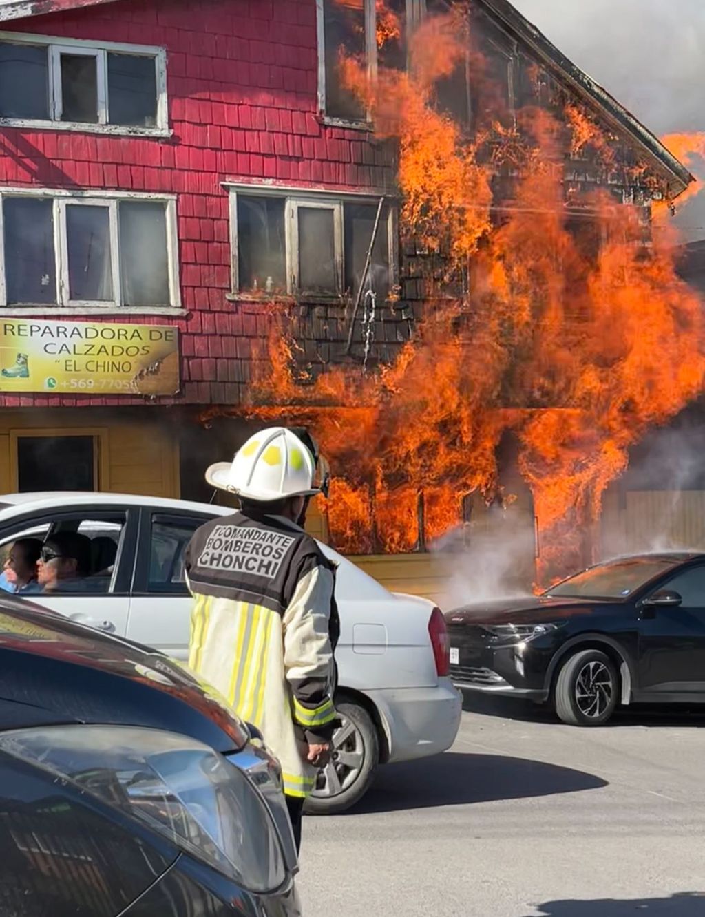 Imagen de WhatsApp 2025-11-04 a las 19 Imagen de WhatsApp 2025-11-04 a las 19