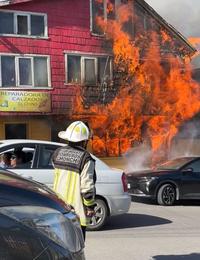 Imagen de WhatsApp 2025-11-04 a las 19 Imagen de WhatsApp 2025-11-04 a las 19