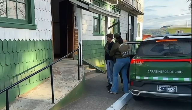 Imagen de WhatsApp 2025-11-01 a las 21 Imagen de WhatsApp 2025-11-01 a las 21