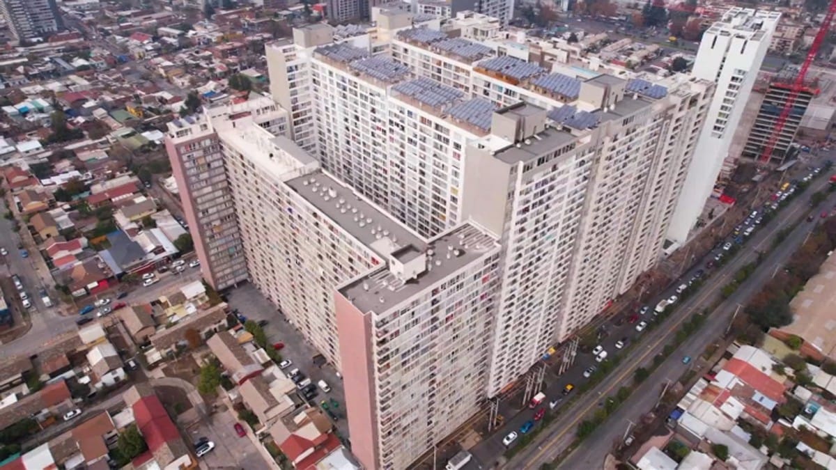 Edificios enormes con entornos no preparados Edificios enormes con entornos no preparados
