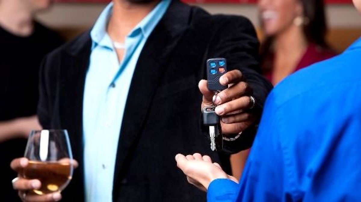 Alcohol y conducción no lo haga nunca Alcohol y conducción no lo haga nunca