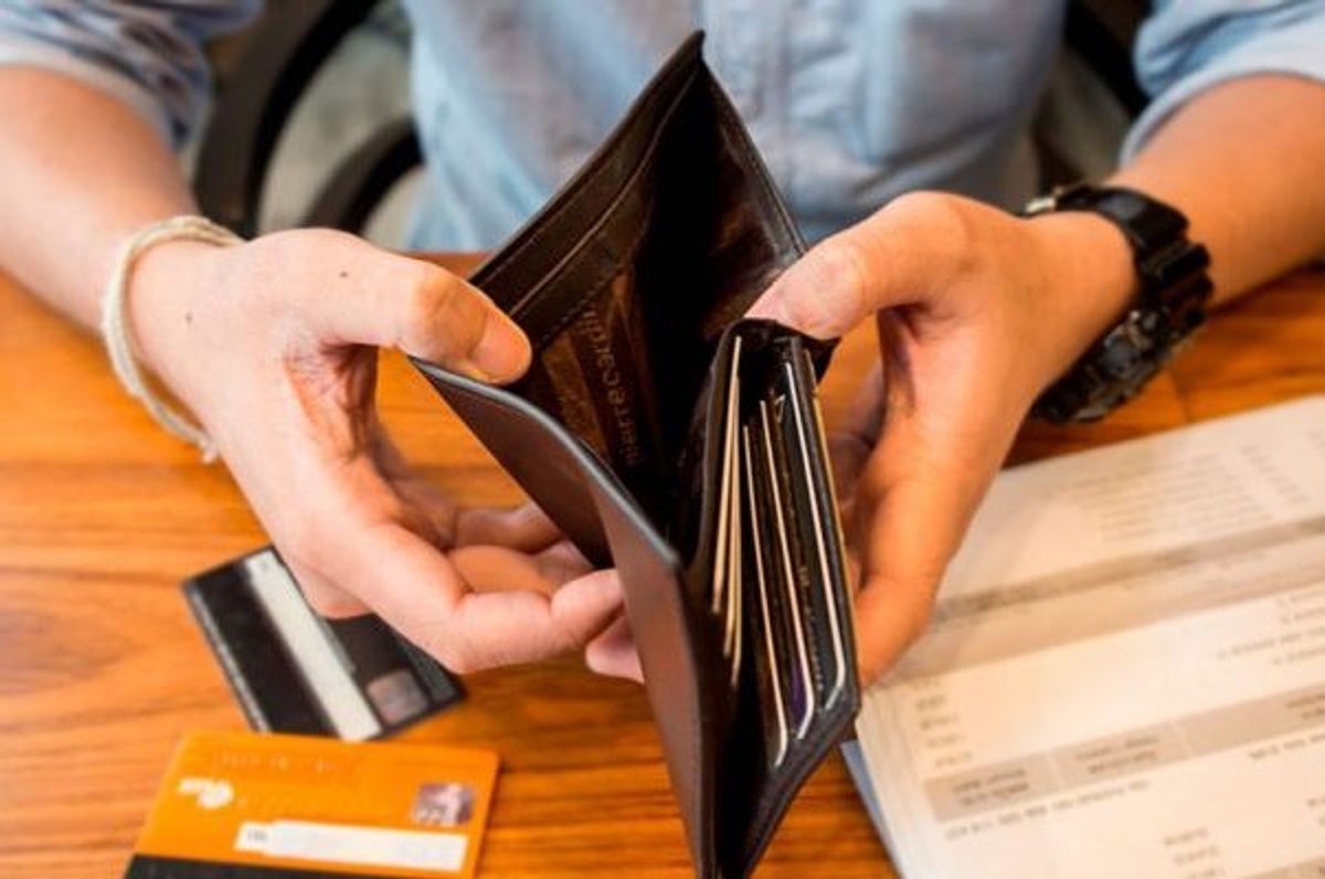 Sal de las deudas ¡ahora! Sal de las deudas ¡ahora!