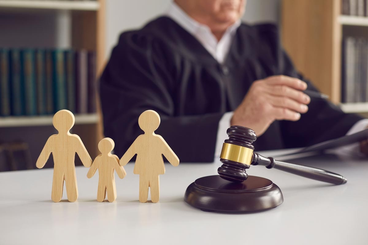 Pensiones y visitas, la guerra por los hijos Pensiones y visitas, la guerra por los hijos