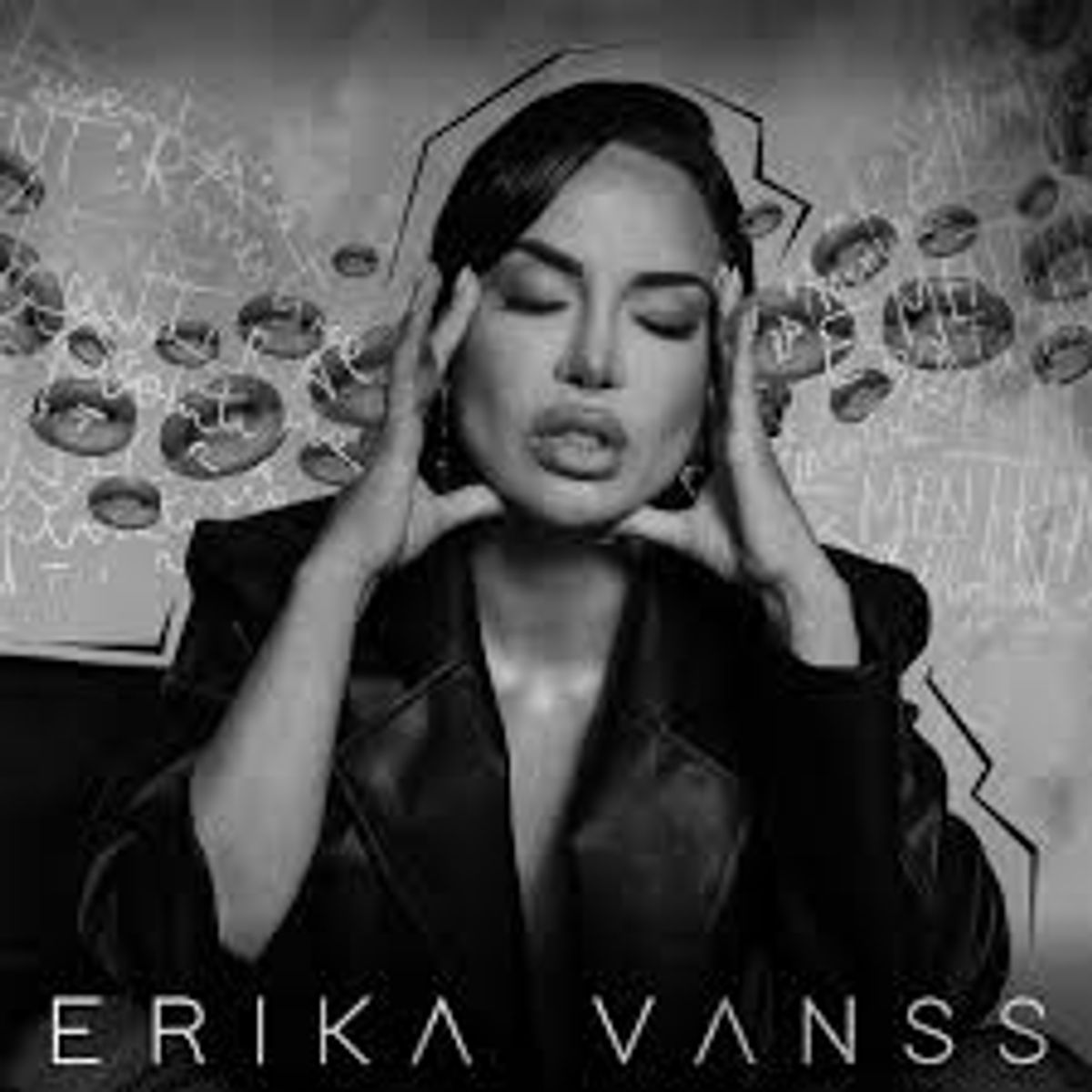 Erika Vanss canta y encanta Erika Vanss canta y encanta