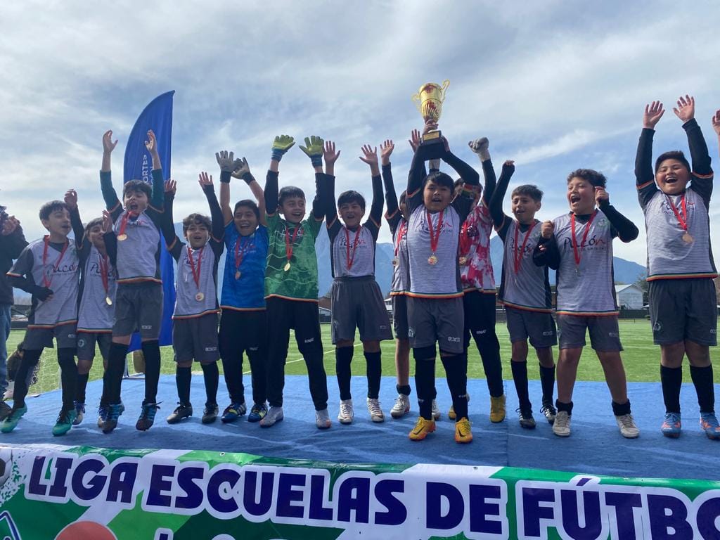 Este sábado se realizo la 8va versión de la liga lacustre de fútbol Este sábado se realizo la 8va versión de la liga lacustre de fútbol