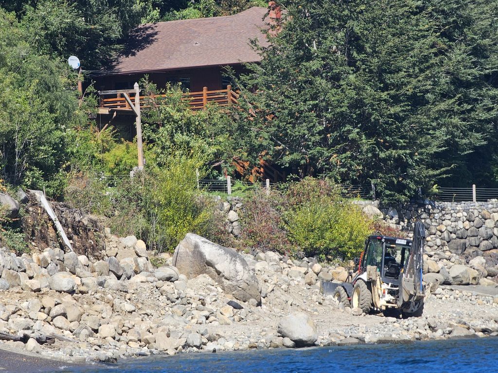 WhatsApp Image 2025-04-16 at 14 WhatsApp Image 2025-04-16 at 14