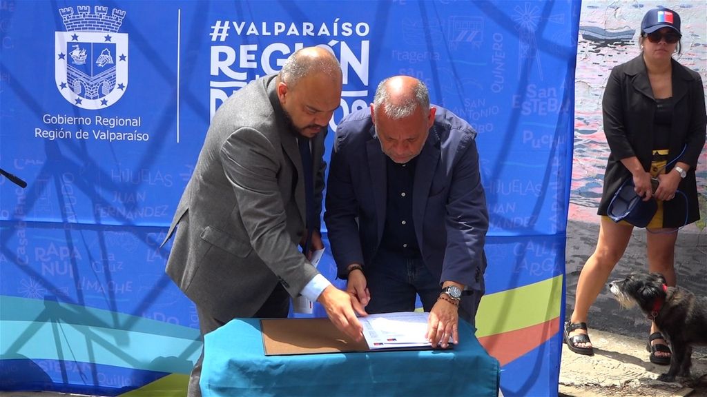 Gobierno regional y subsecretaría de prevención del delito firman convenio de televigilancia móvil en la región Gobierno regional y subsecretaría de prevención del delito firman convenio de televigilancia móvil en la región