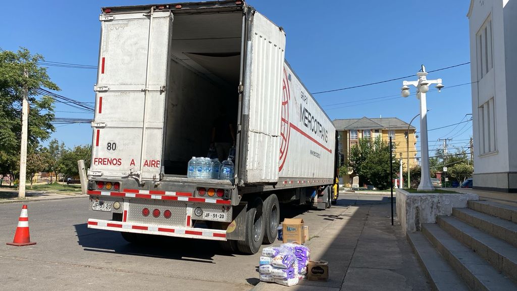 PROACONCAGUA Y ROTARY CLUB ENVIARON SEGUNDO CARGAMENTO DE ALIMENTOS A ZONAS AFECTADAS POR EL INCENDIO PROACONCAGUA Y ROTARY CLUB ENVIARON SEGUNDO CARGAMENTO DE ALIMENTOS A ZONAS AFECTADAS POR EL INCENDIO