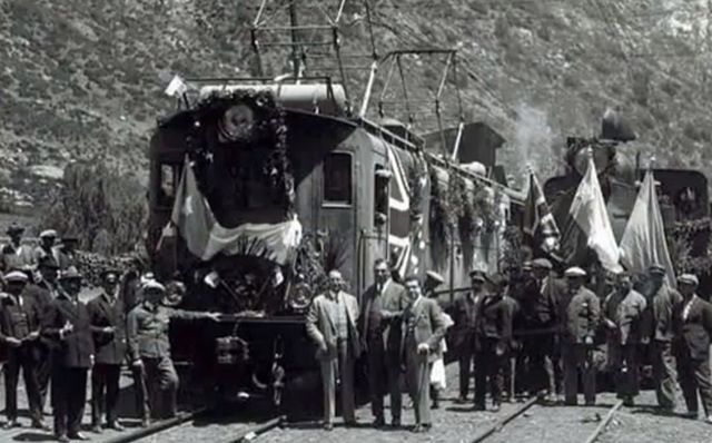 703FEF40-EB12-43A5-A34B-B5DF641F4110