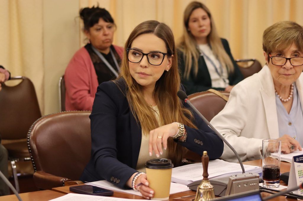 WhatsApp-Image-2024-11-14-at-17 WhatsApp-Image-2024-11-14-at-17