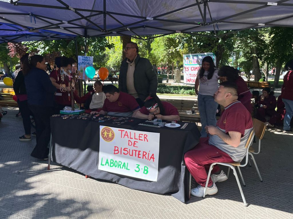 ESCUELA VALLE ANDINO (2) ESCUELA VALLE ANDINO (2)