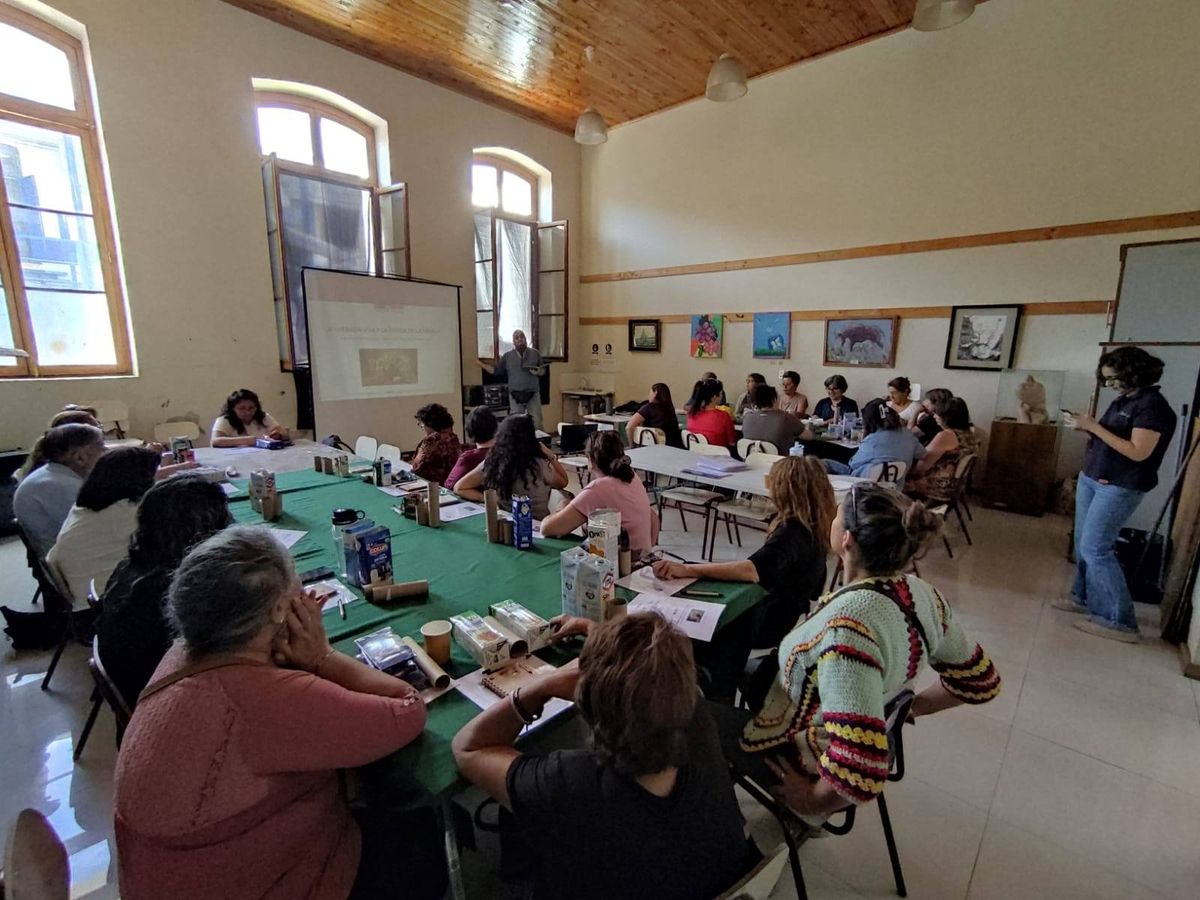 Con total éxito se realizó taller de medioambiente y plantas medicinales