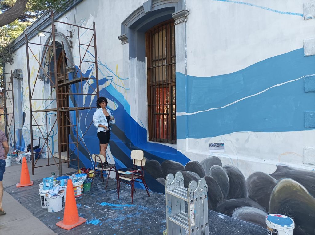 ARTISTAS CONTINÚAN CON LA INTERVENCIÓN DE MURALES EN LOS ANDES ARTISTAS CONTINÚAN CON LA INTERVENCIÓN DE MURALES EN LOS ANDES