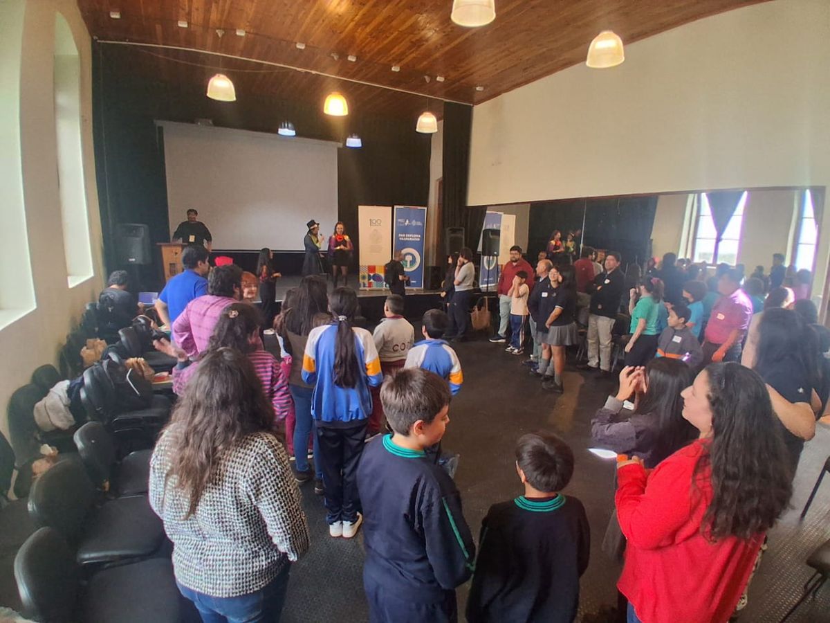 Estudiantes de Aconcagua participaron en “laboratorio de ideas” de Explora