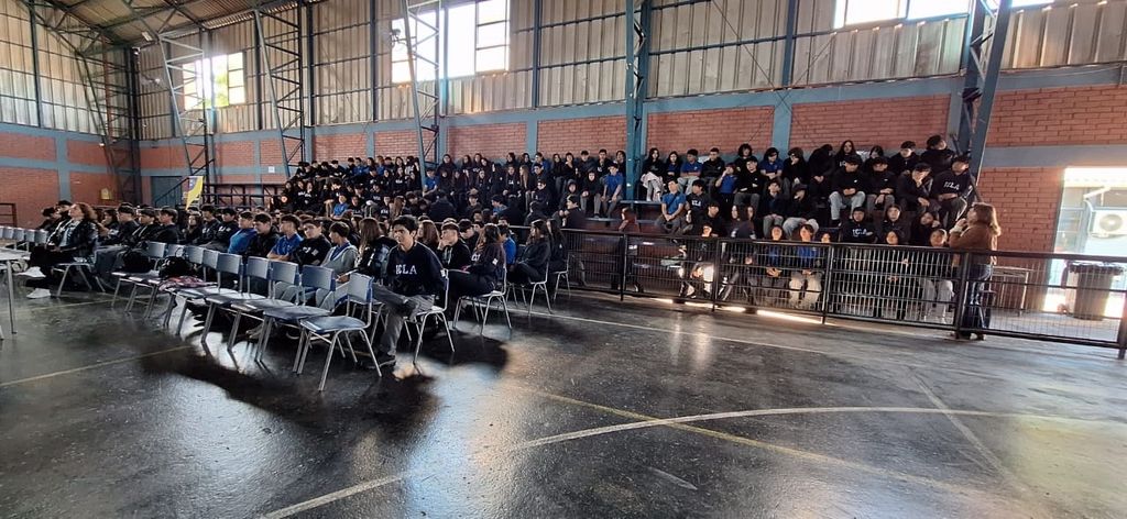 LICEO COMERCIAL 4 LICEO COMERCIAL 4