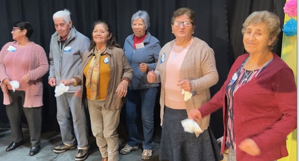 Adultos Mayores Adultos Mayores