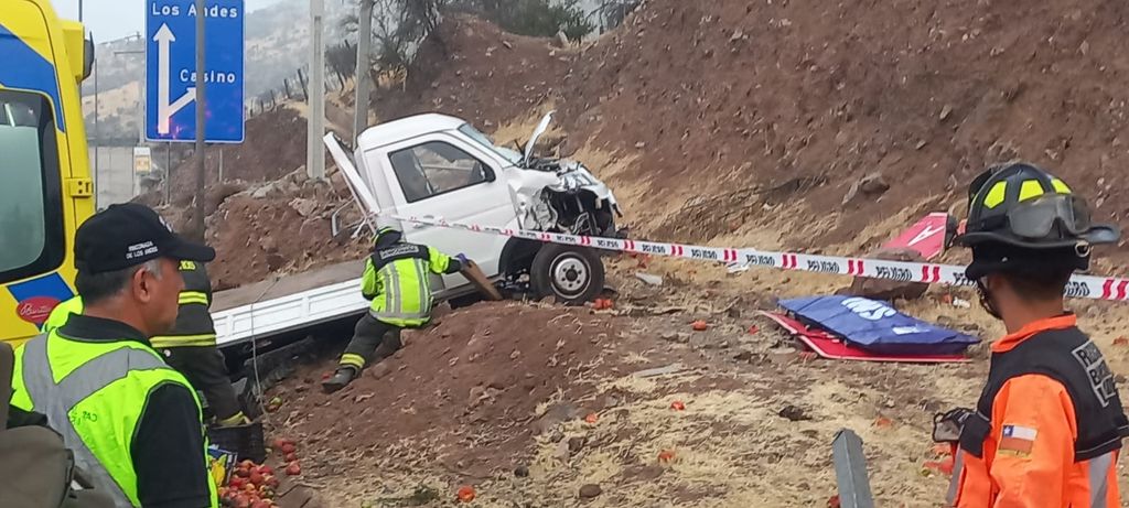 Accidente de tránsito cobra la vida de un andino en autopista Los Libertadores Accidente de tránsito cobra la vida de un andino en autopista Los Libertadores