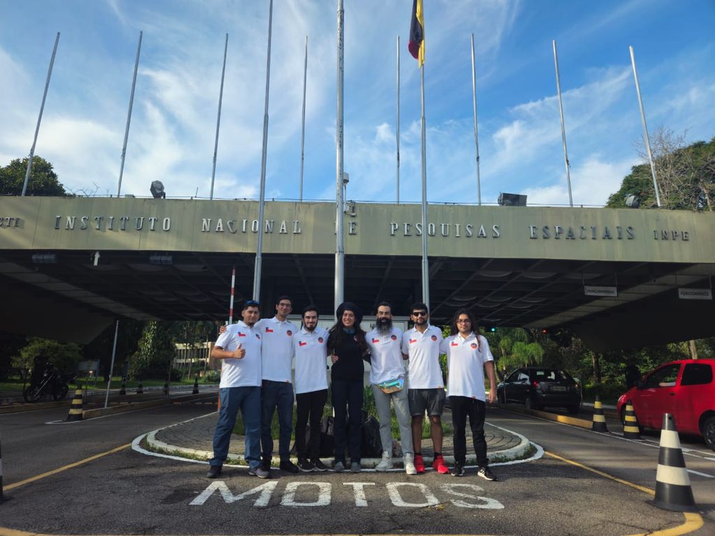 1USM CUBESAT (3) 1USM CUBESAT (3)