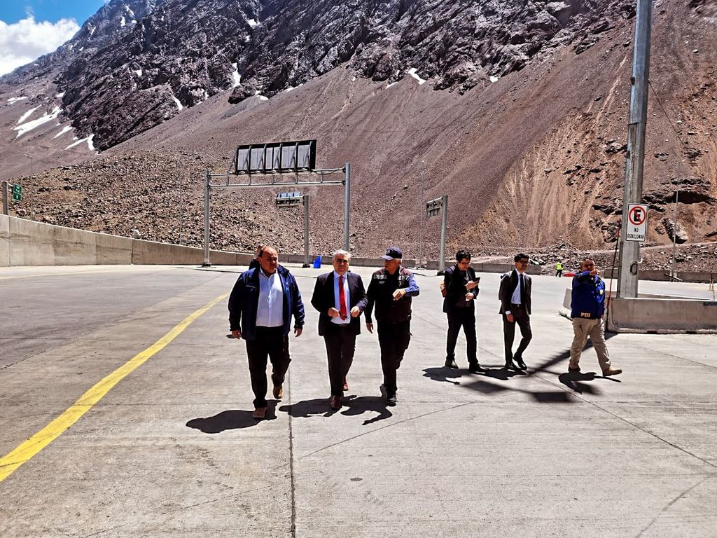 VISITA CÓNSUL (1) VISITA CÓNSUL (1)