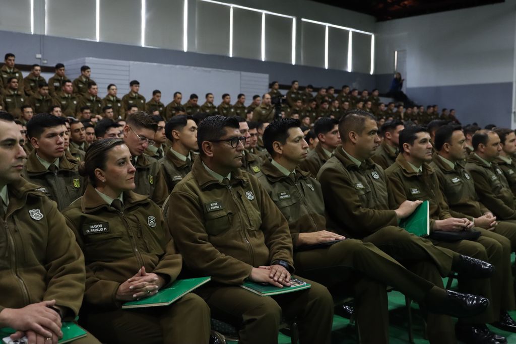 CAPACITACIÓN CARABINEROS (2) CAPACITACIÓN CARABINEROS (2)