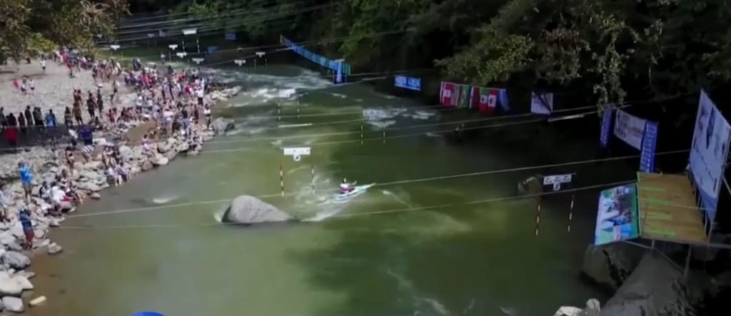 CANOTAJE SLALOM CANOTAJE SLALOM